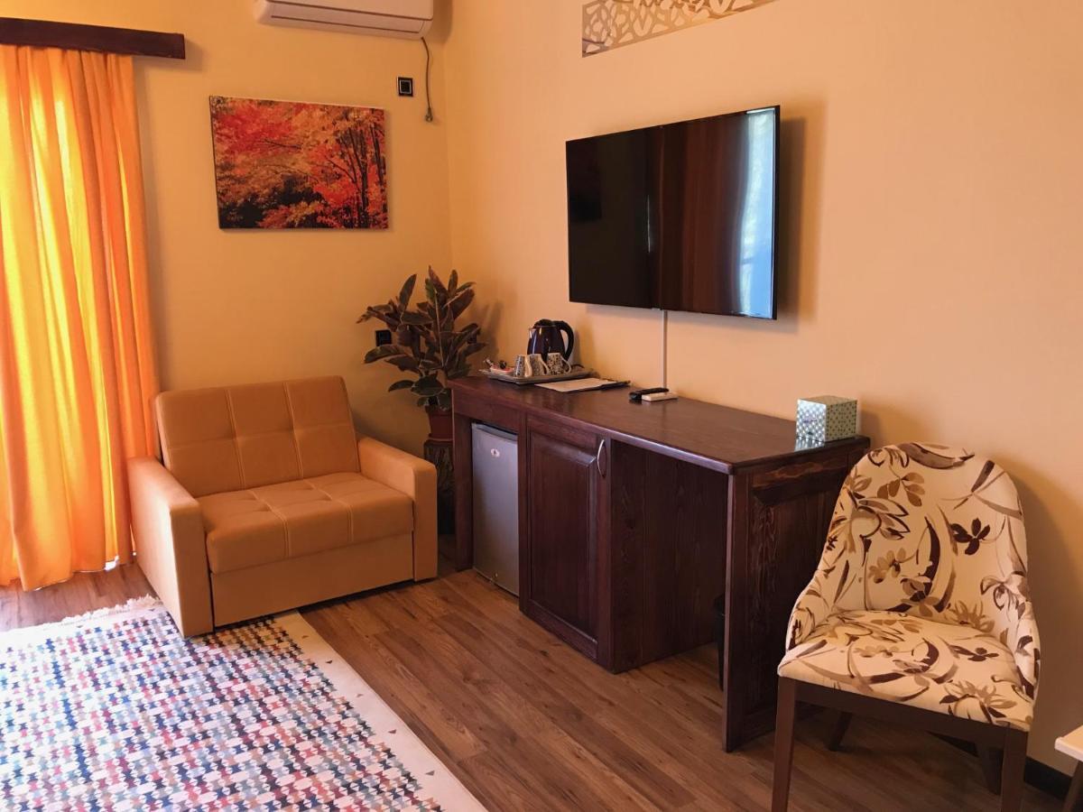 Ohio Inn & Cafe Ivanovka Ngoại thất bức ảnh