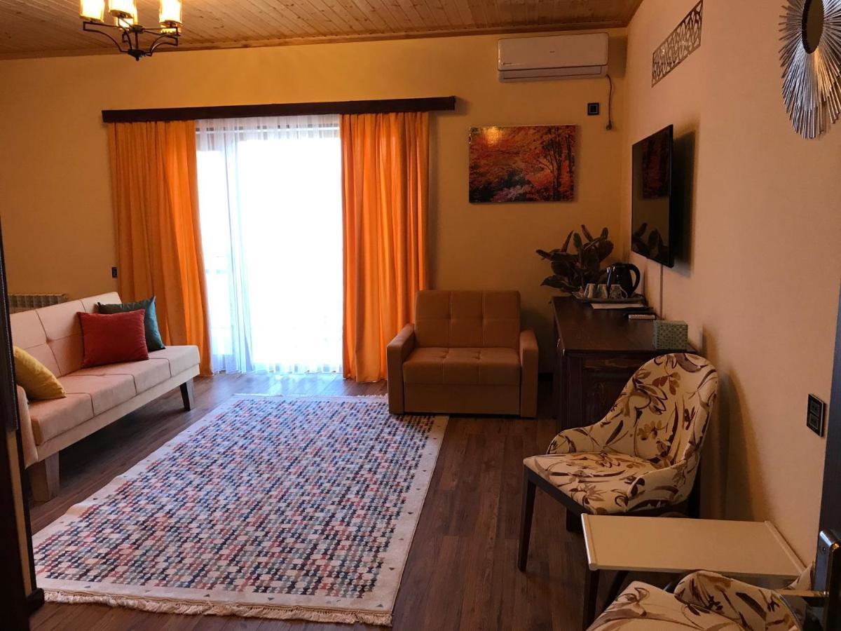 Ohio Inn & Cafe Ivanovka Ngoại thất bức ảnh