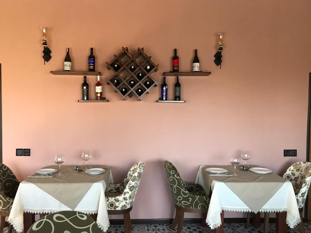 Ohio Inn & Cafe Ivanovka Ngoại thất bức ảnh