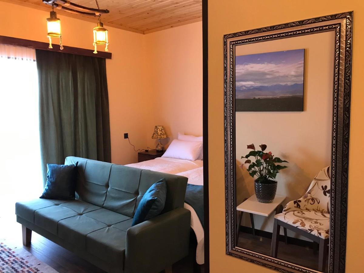Ohio Inn & Cafe Ivanovka Ngoại thất bức ảnh