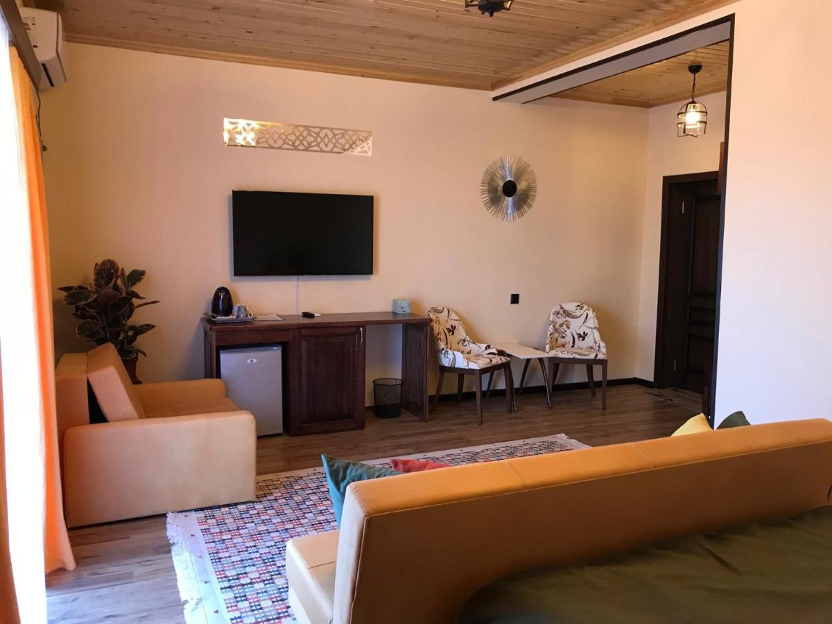 Ohio Inn & Cafe Ivanovka Ngoại thất bức ảnh